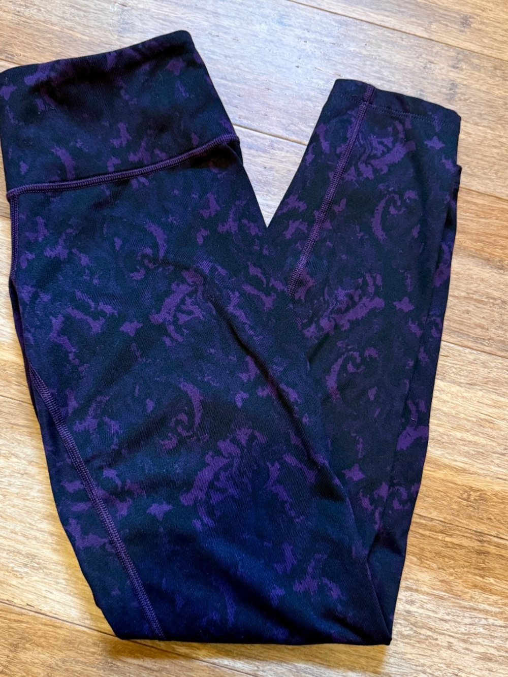 Lululemon leggings, size 6